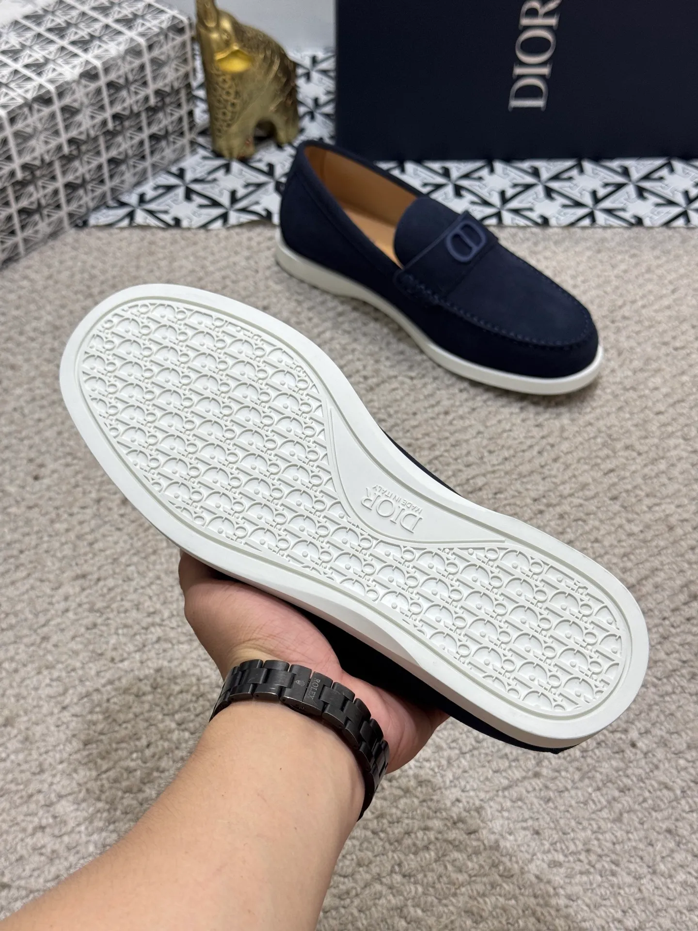 Men's men's shoes 💰480 [New style] 🍺🍺Dior men's casual shoes - a high version of the original one-to-one replica. It is a casual dress shoe. Crafted from luxuriously soft navy suede❤️‍🔥Cow leather lining💘Oblique printed panels on the upper. The lightweight white rubber sole adds sophistication, with an Oblique pattern engraved on the outsole and branding on the back. Size: 38-44 (45, 46 customized